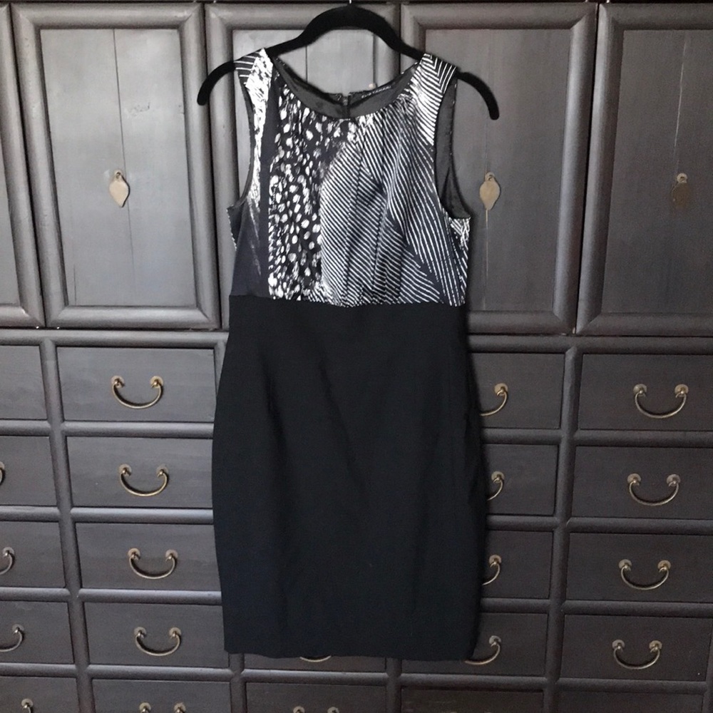 Elie Tahari Dress- Silk & Wool, lined. Size 4- perfect condition